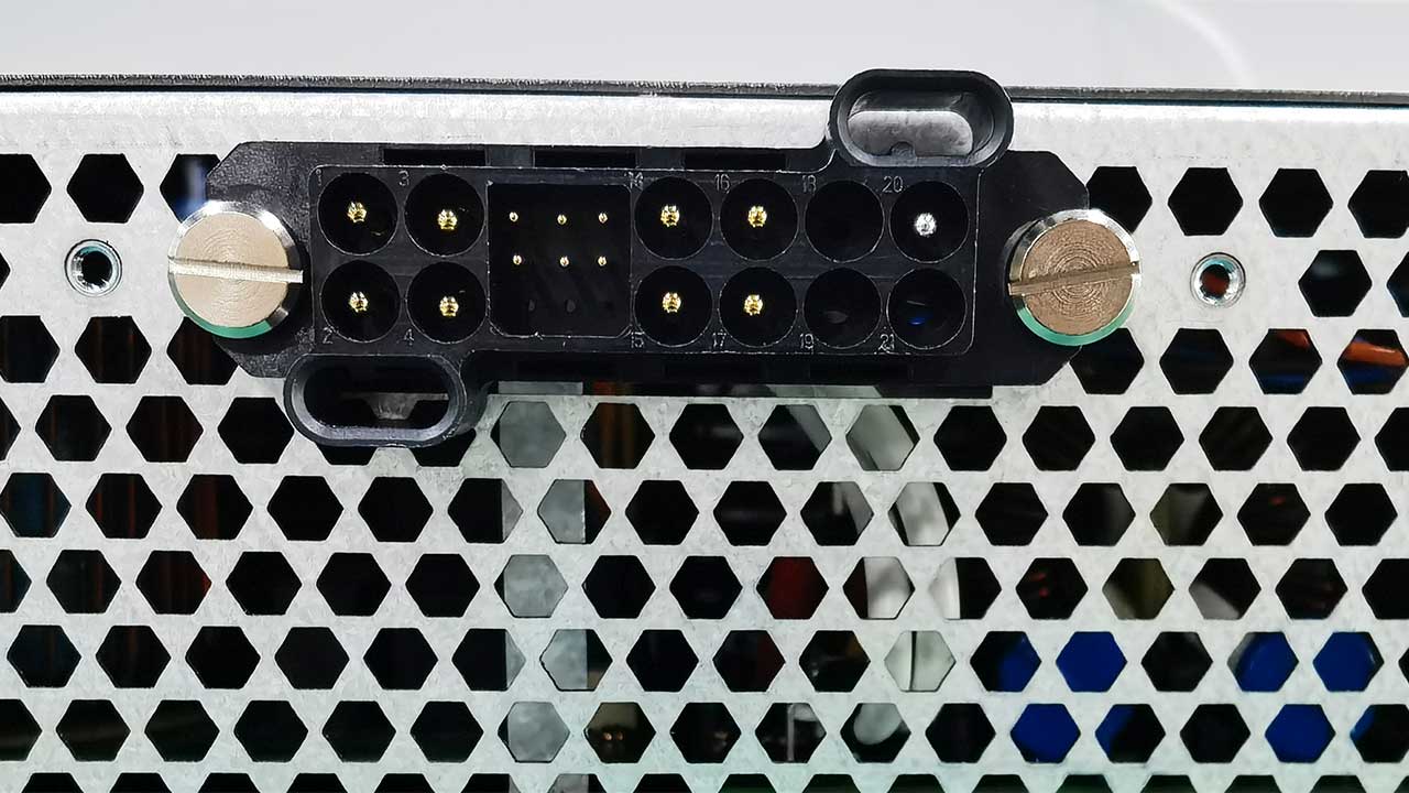 BA8K-220-40-T 华晟智源源载一体